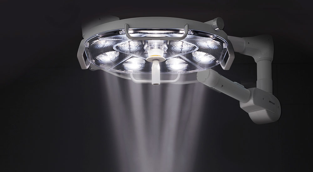 SKYLUX cell operation light in use